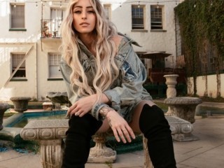 35FDBEA0-C7A3-4D3E-9694-98366E9EA4CD