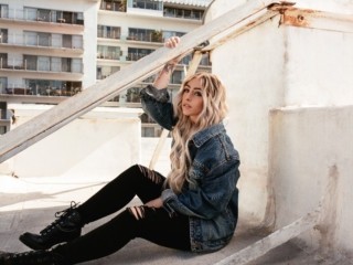 B44C682F-DADC-4193-A00C-BBEF2F83CFE3